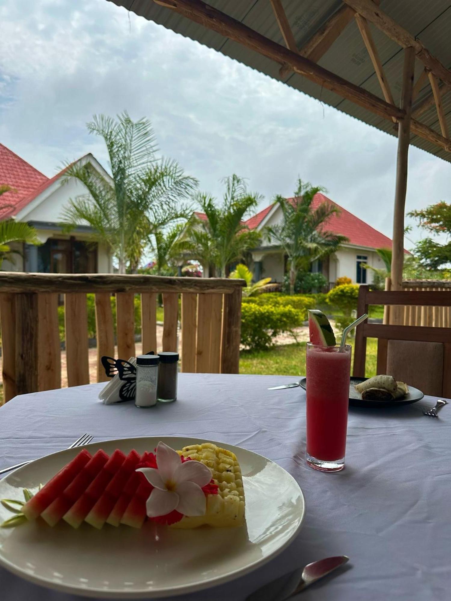 Relax Hotel Taj Nungwi Eksteriør billede